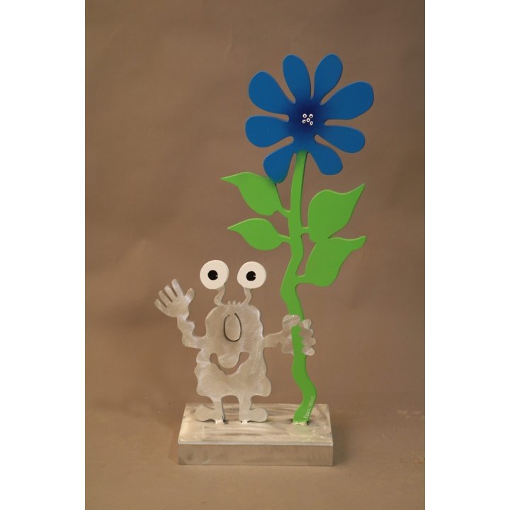 Gartenmonster mit großer Blume | Patrick Preller - Bild 1